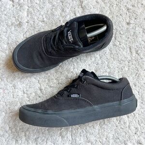 Van Unisex Authentic Solid Black Canvas Lace Up Shoes Sneakers Jrs. Size 2